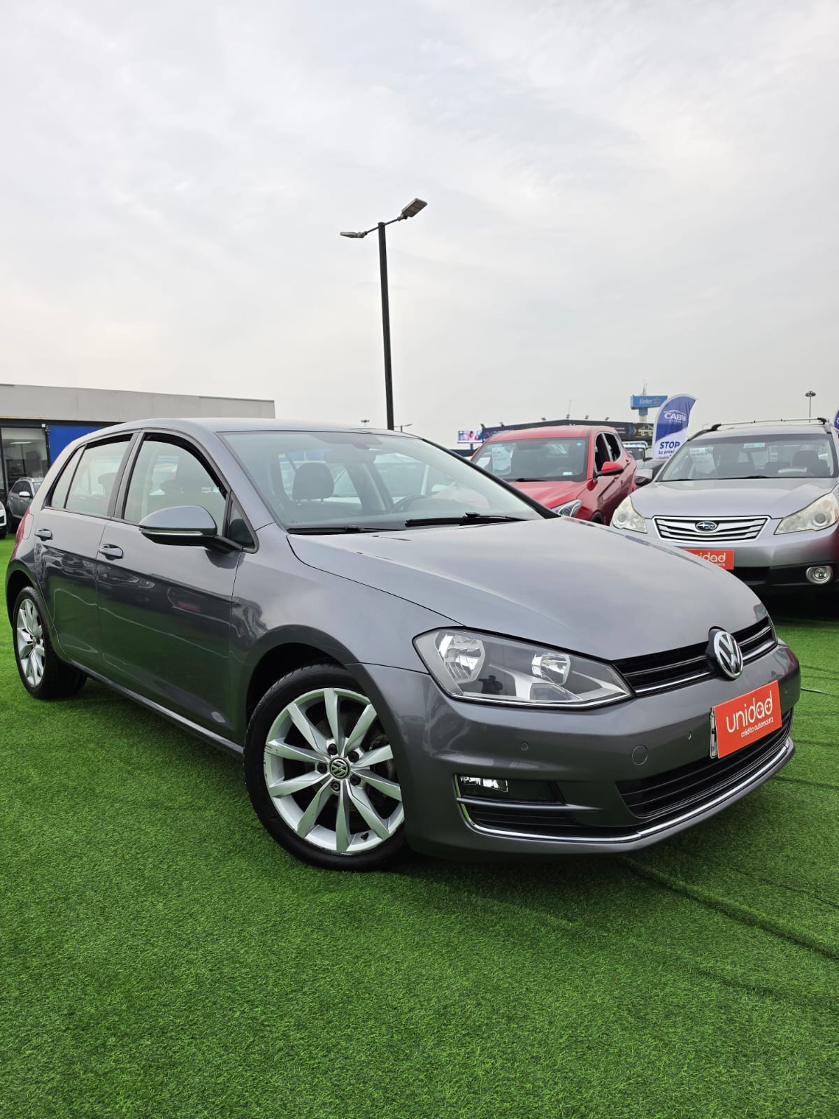 Volkswagen Golf — foto 7 de 40