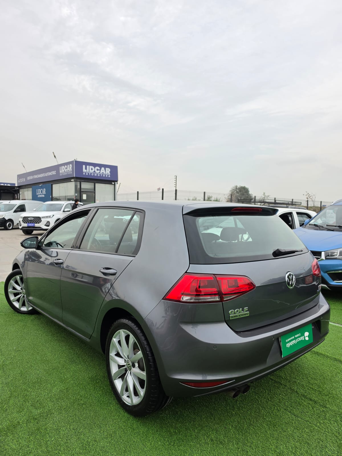 Volkswagen Golf — foto 8 de 40