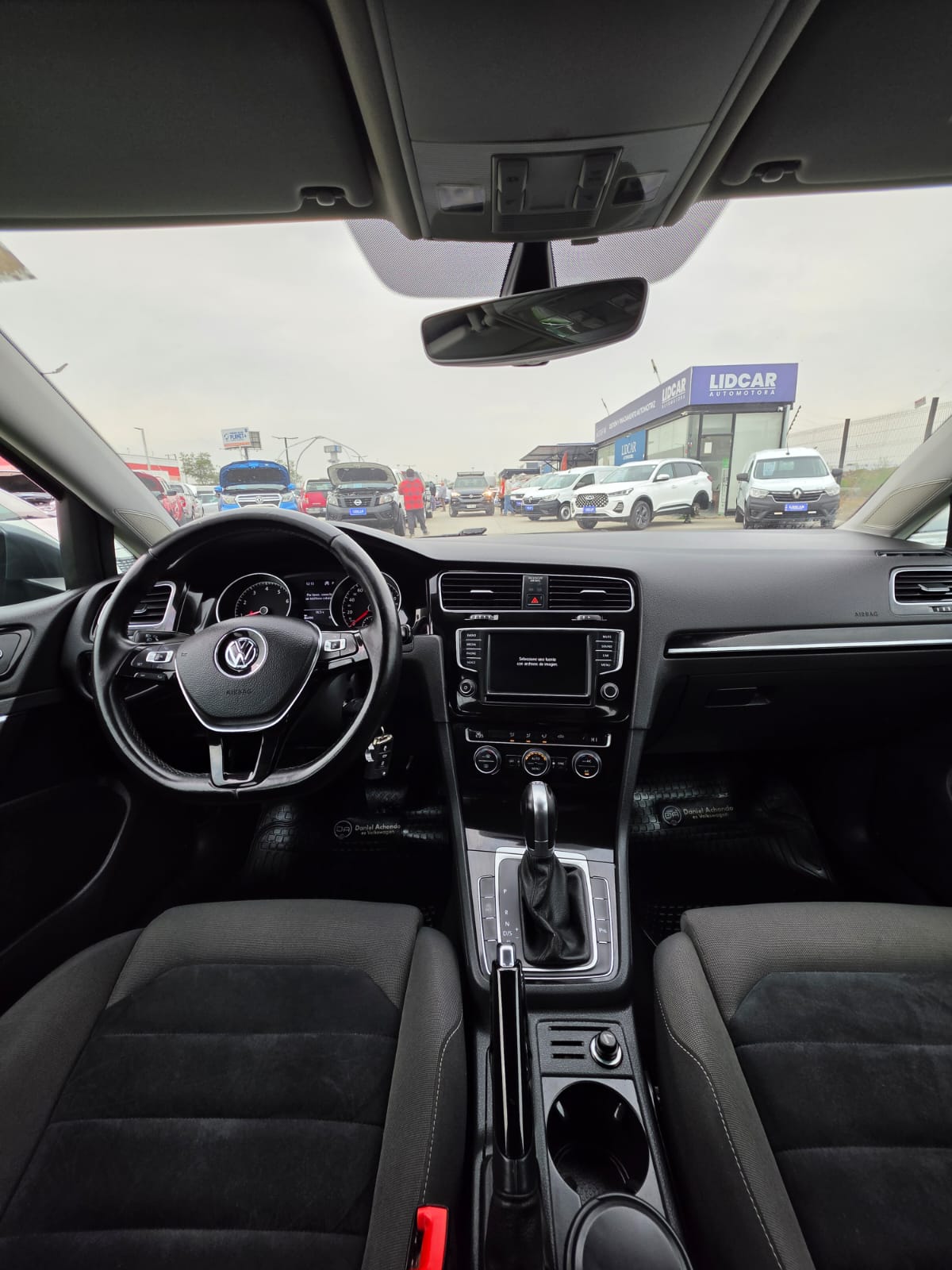 Volkswagen Golf — foto 18 de 40