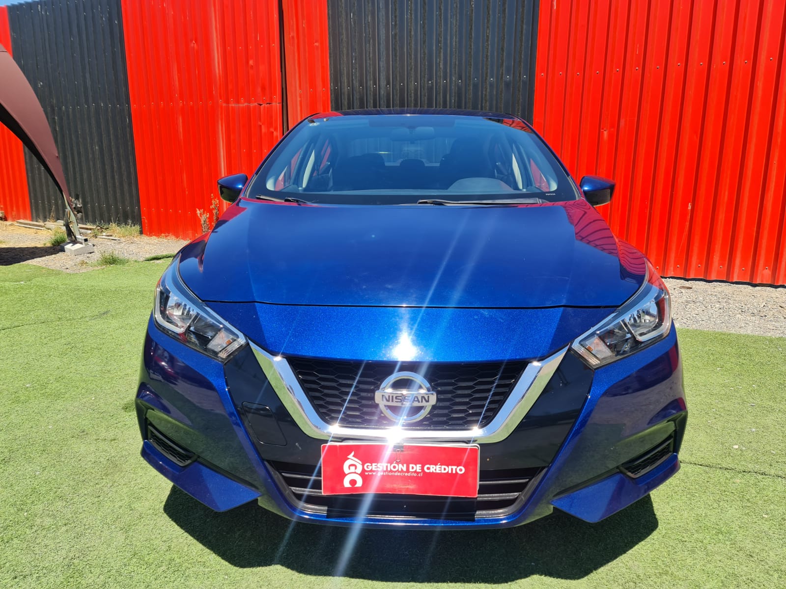 Nissan Versa — foto 9 de 33