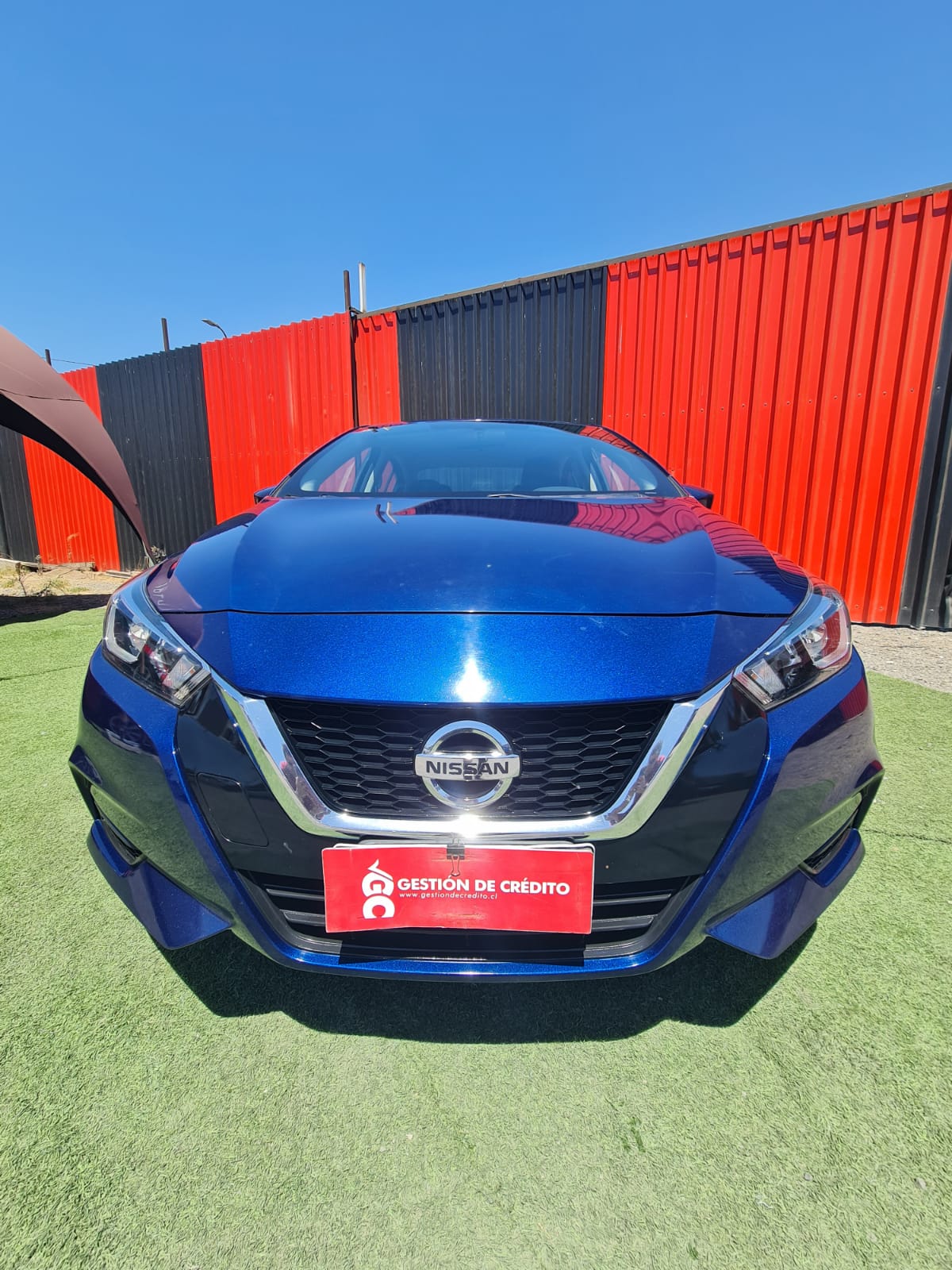 Nissan Versa — foto 10 de 33