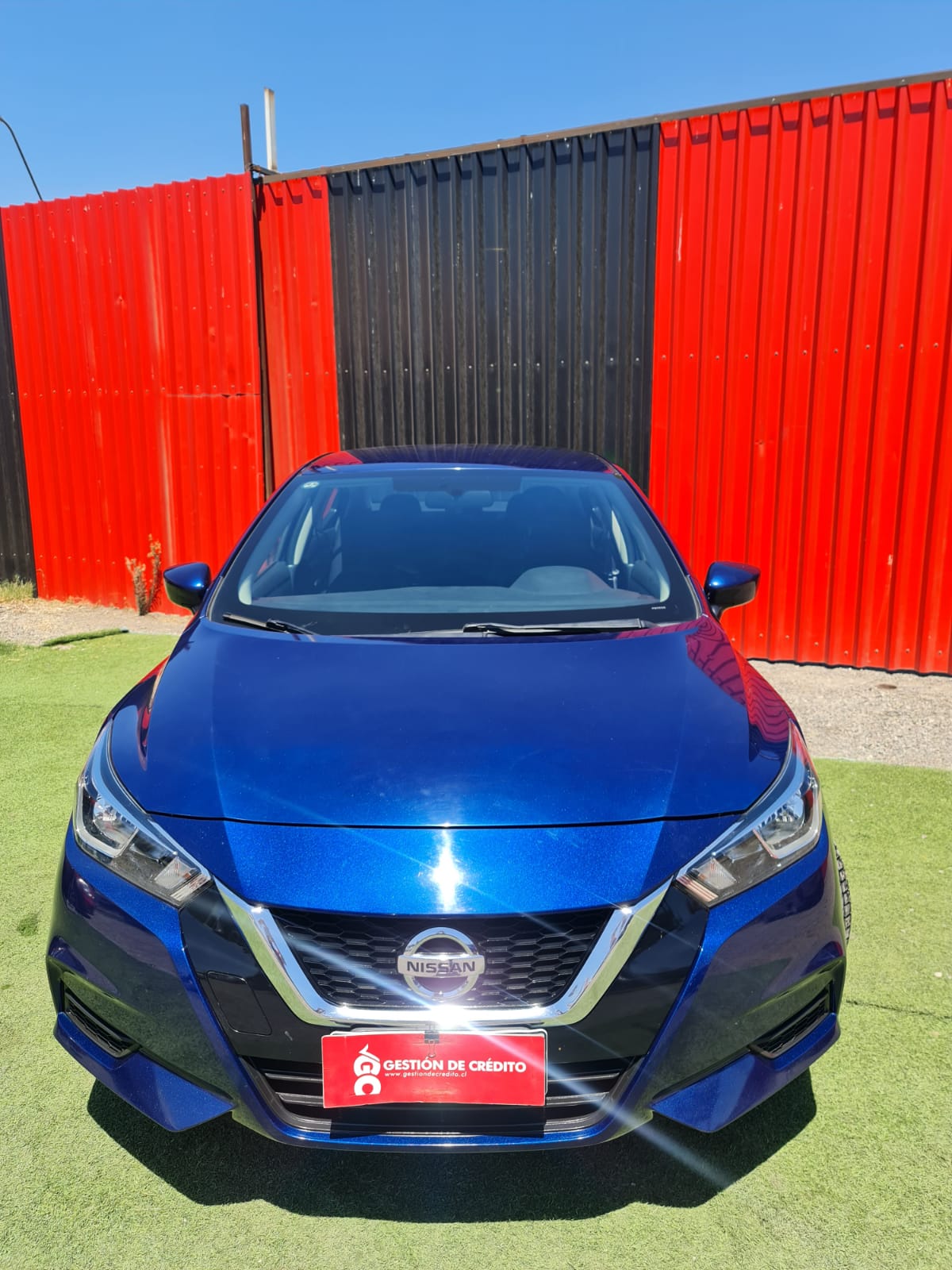 Nissan Versa — foto 11 de 33