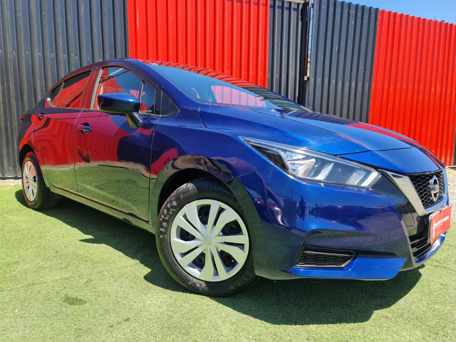 Nissan Versa — foto 13 de 33