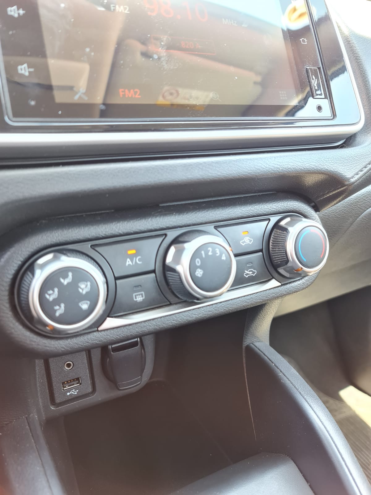 Nissan Versa — foto 19 de 33