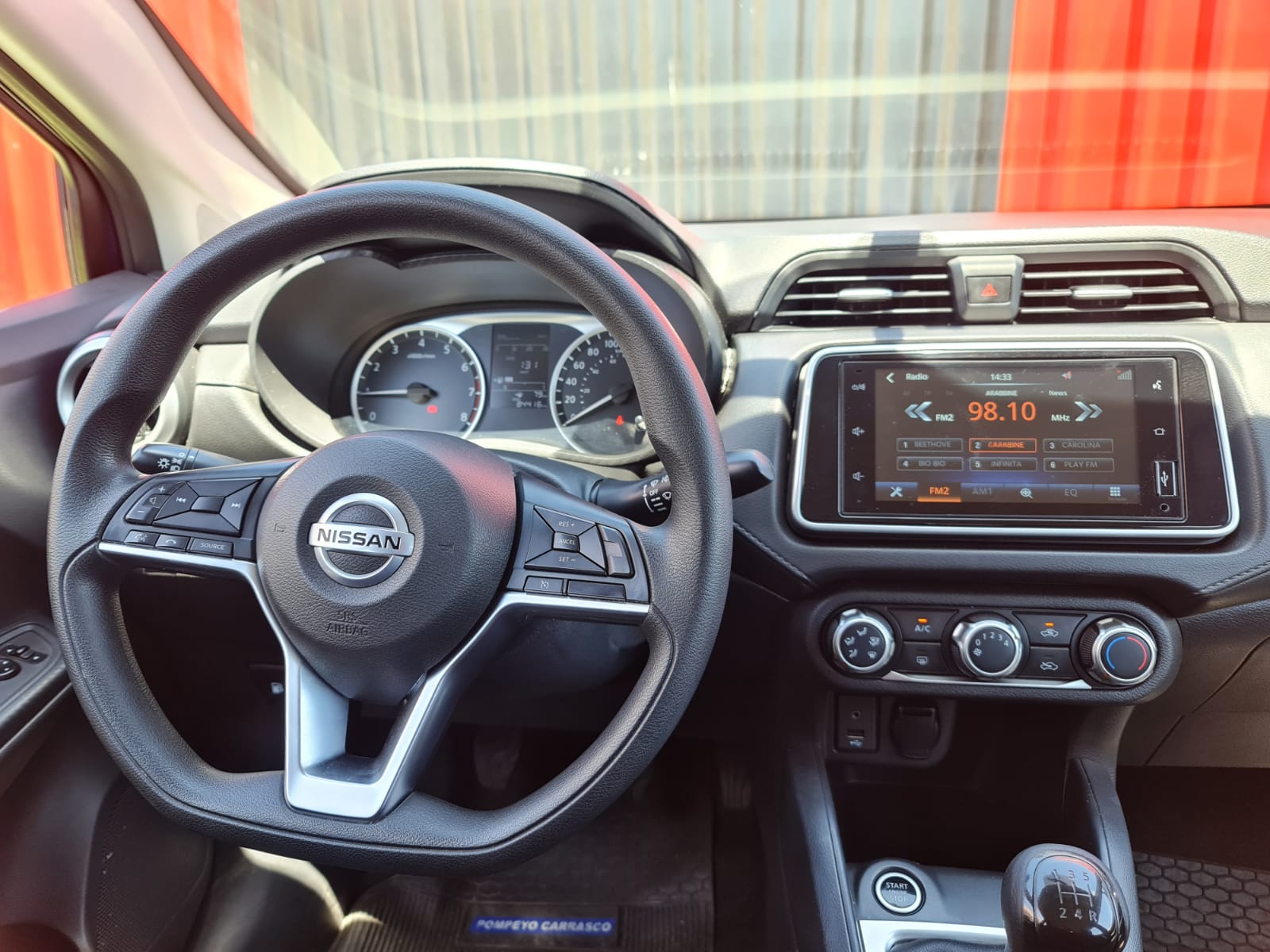Nissan Versa — foto 21 de 33