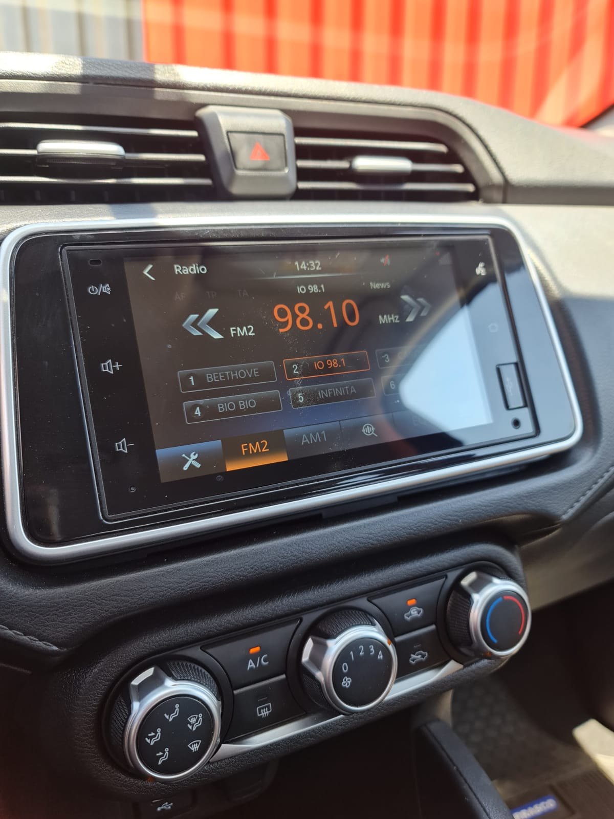 Nissan Versa — foto 23 de 33