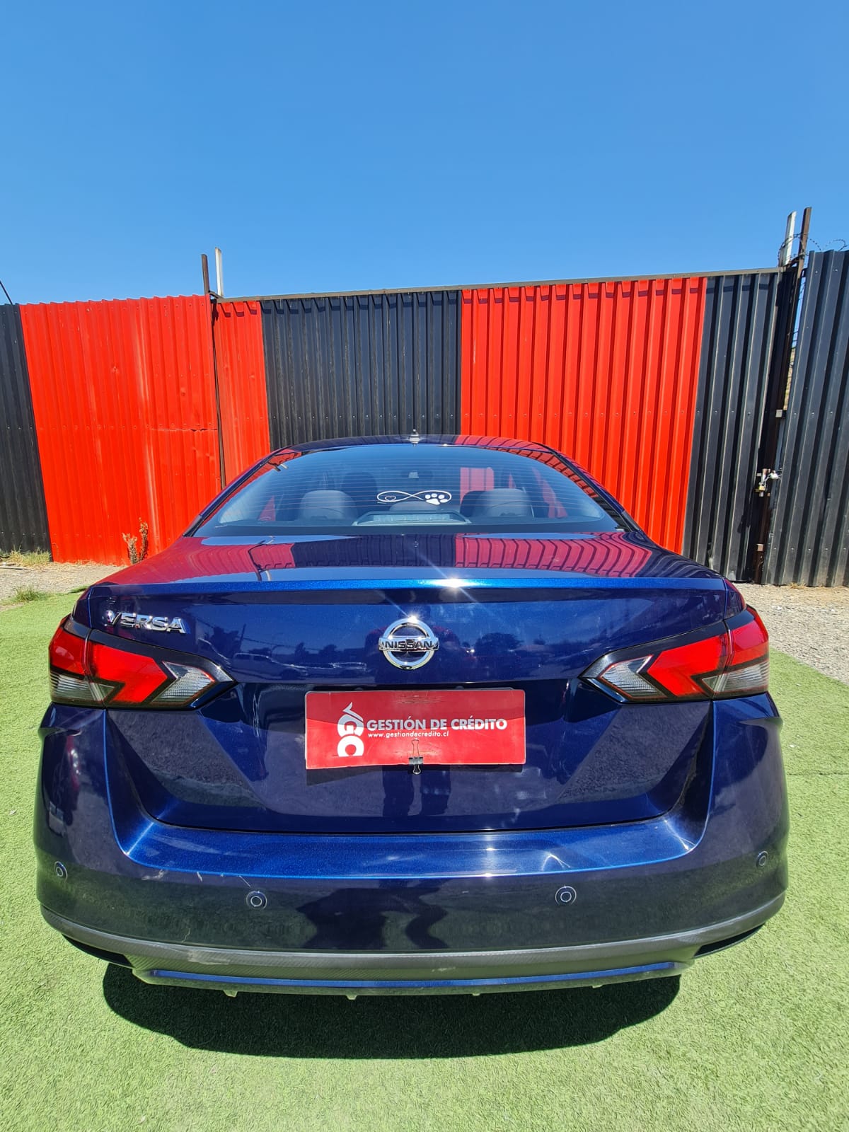 Nissan Versa — foto 27 de 33