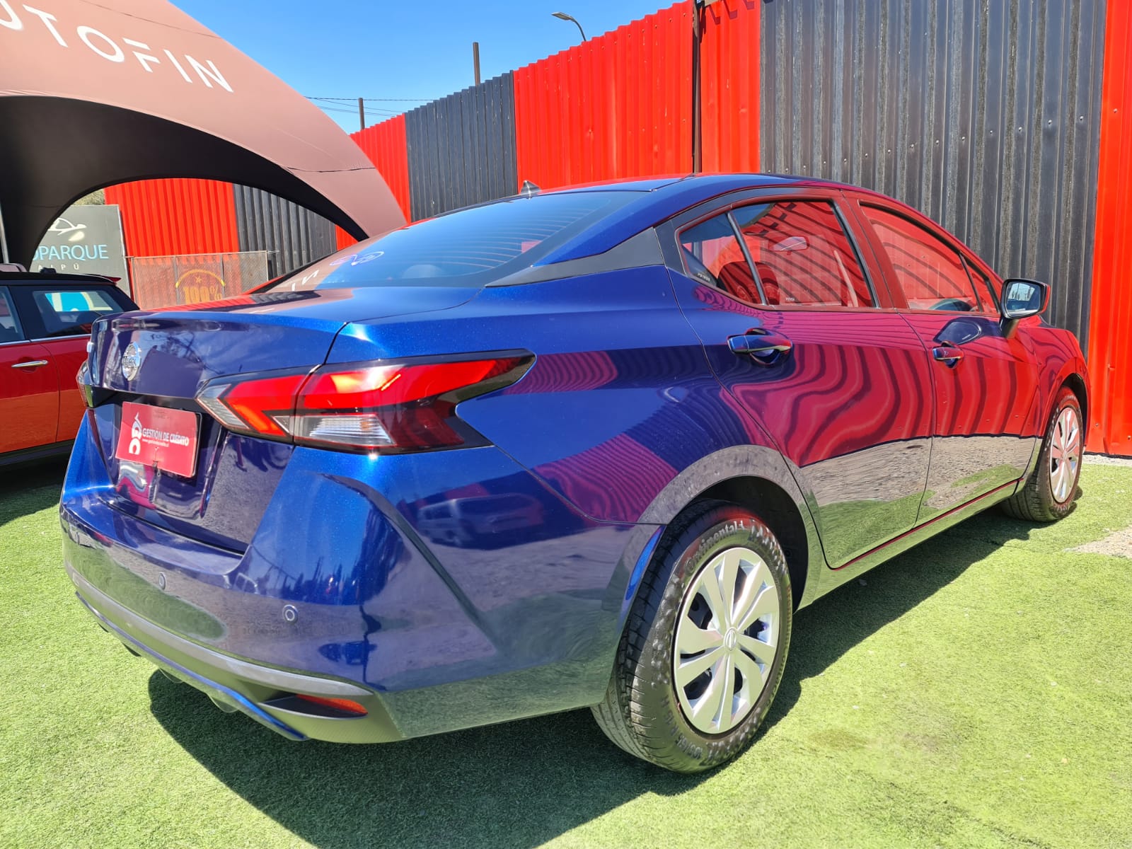 Nissan Versa — foto 29 de 33