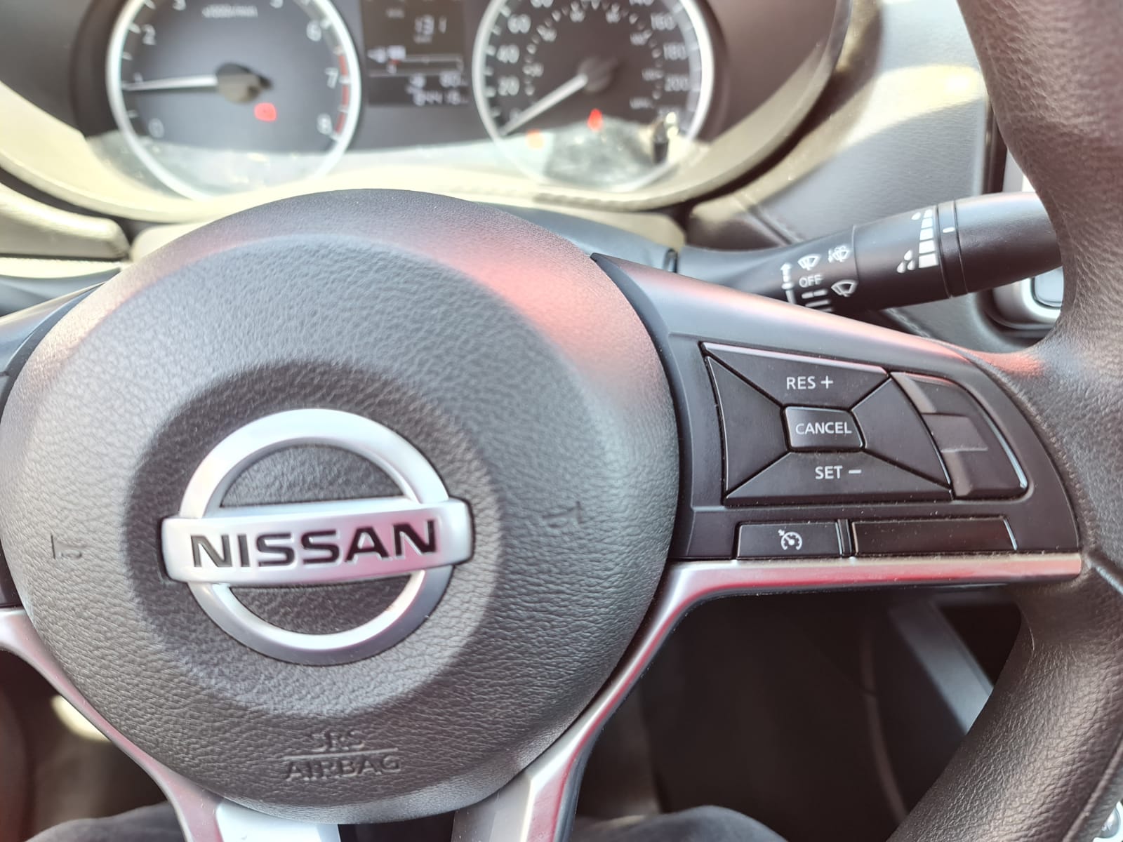 Nissan Versa — foto 30 de 33