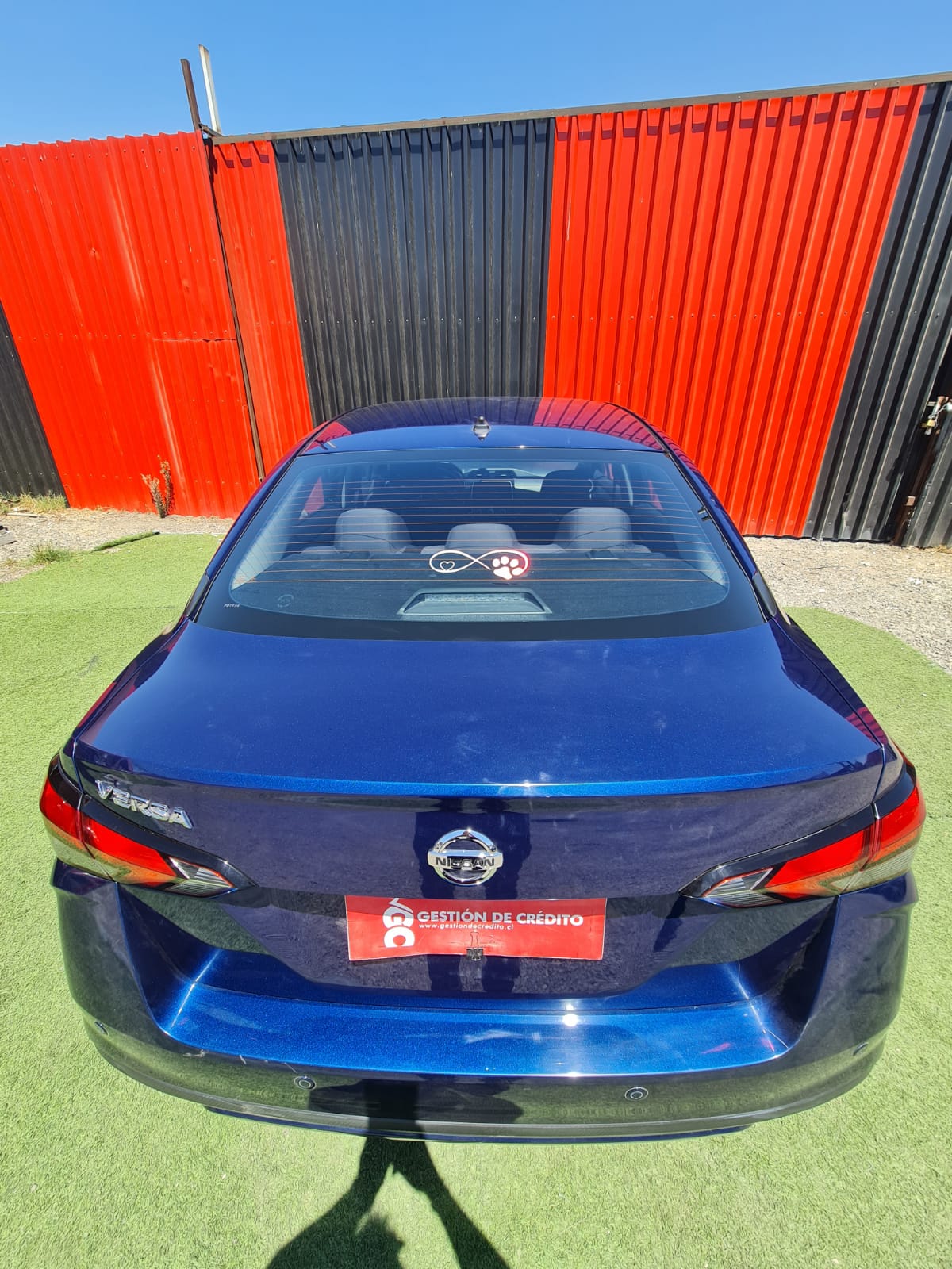 Nissan Versa — foto 31 de 33