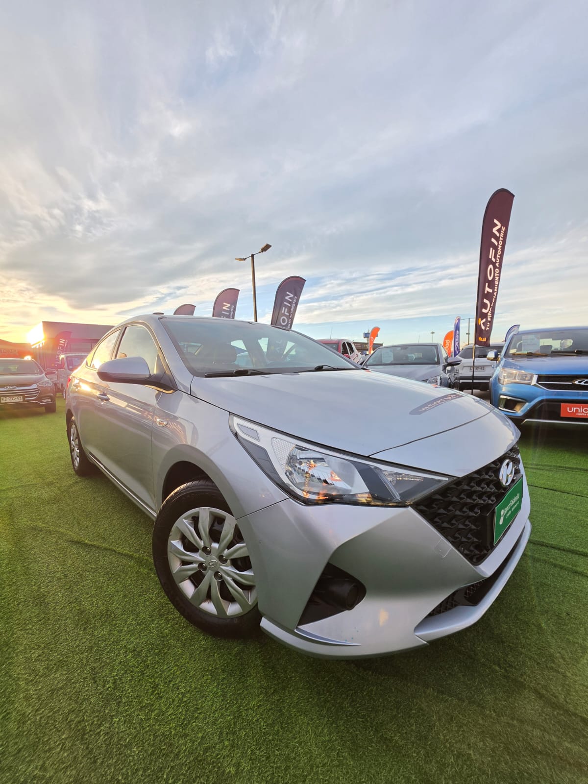 Hyundai Accent — foto 5 de 40