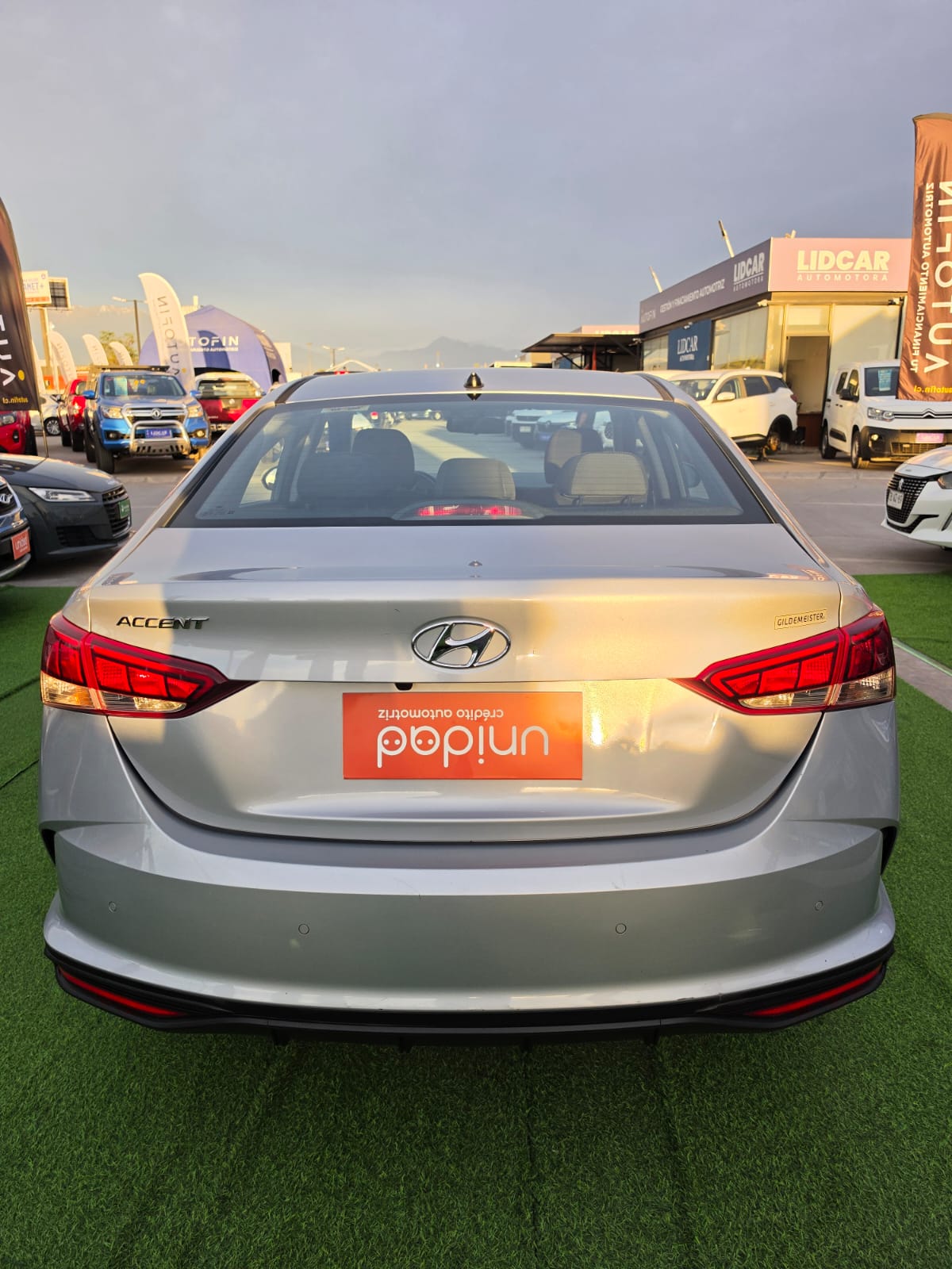 Hyundai Accent — foto 20 de 40