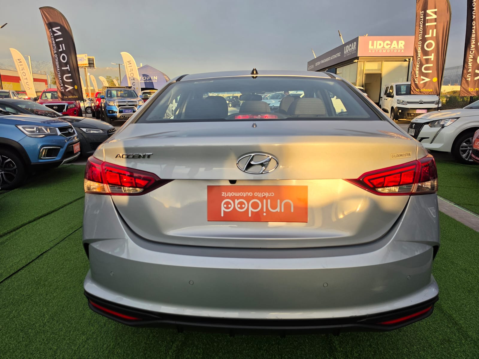 Hyundai Accent — foto 19 de 40