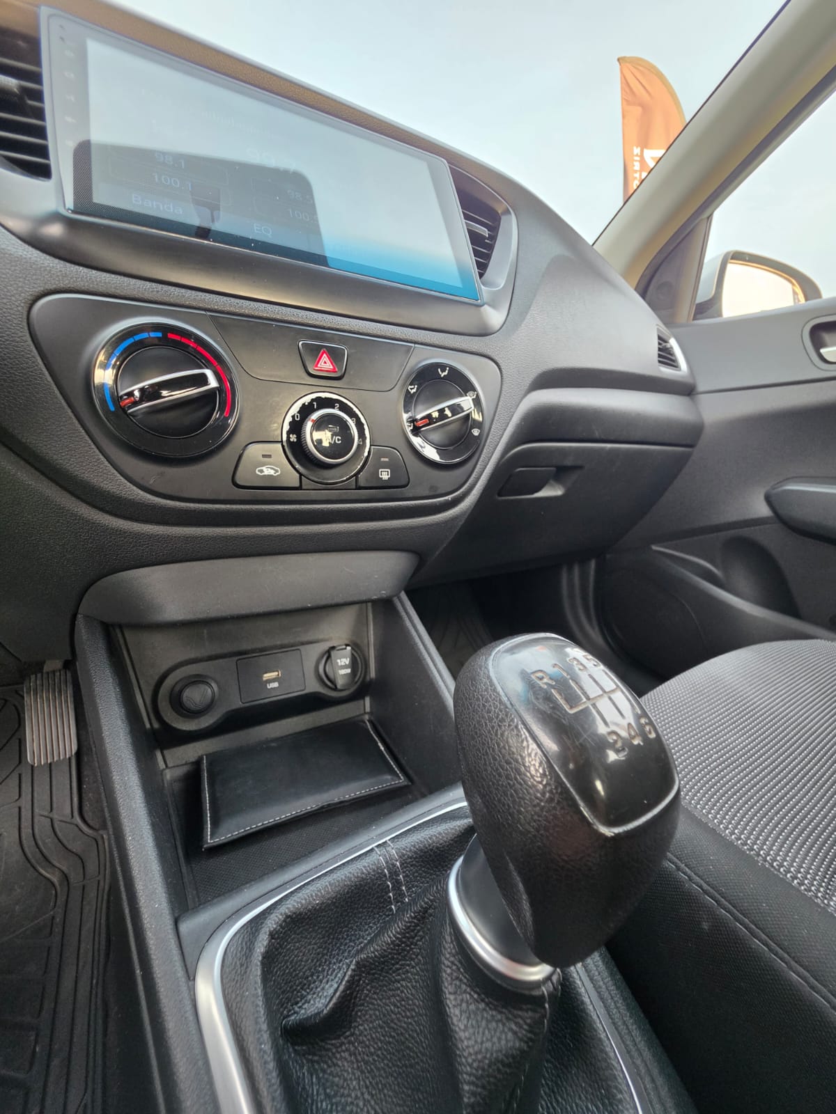 Hyundai Accent — foto 36 de 40