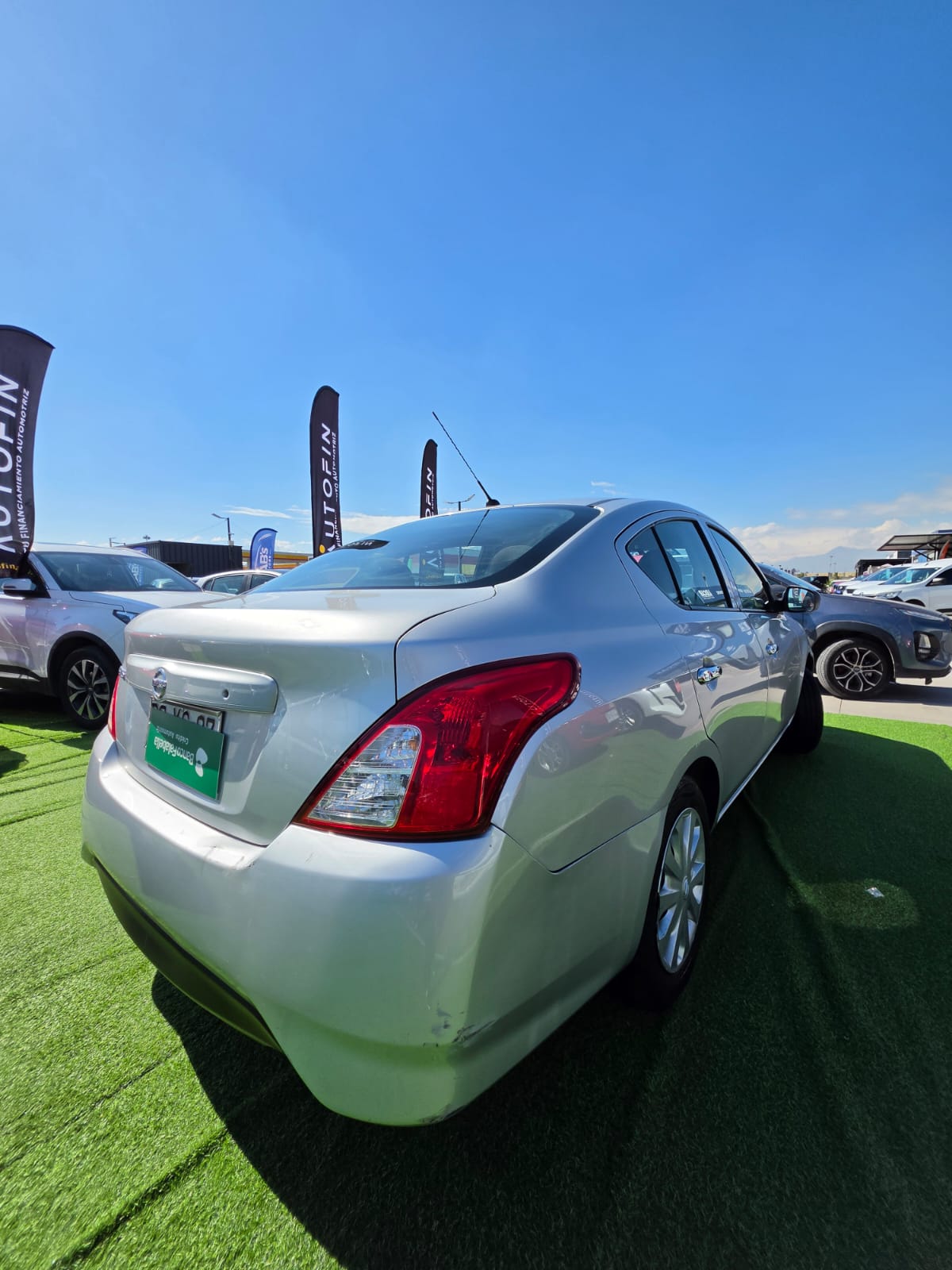 Nissan Versa — foto 27 de 40