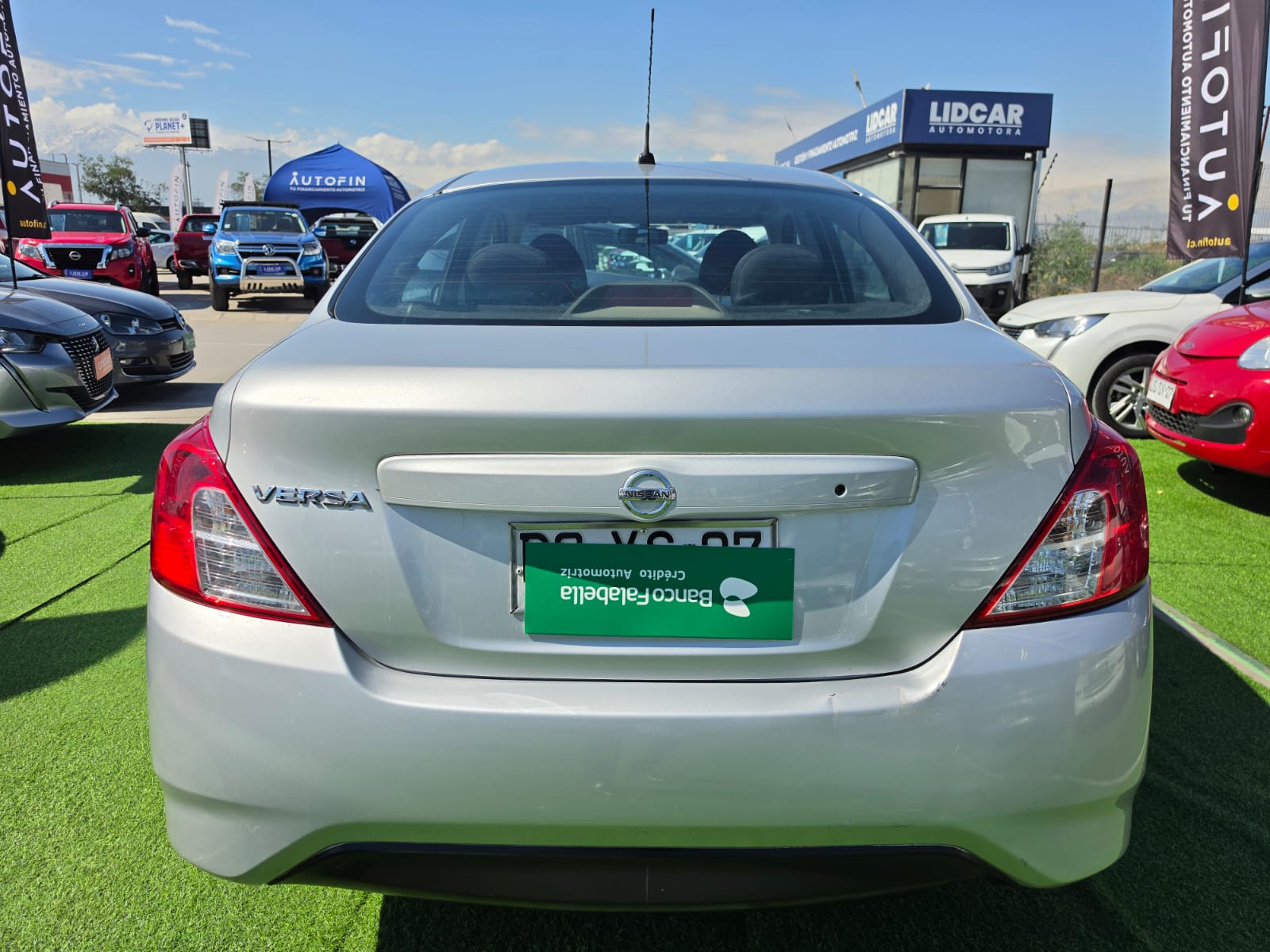 Nissan Versa — foto 33 de 40