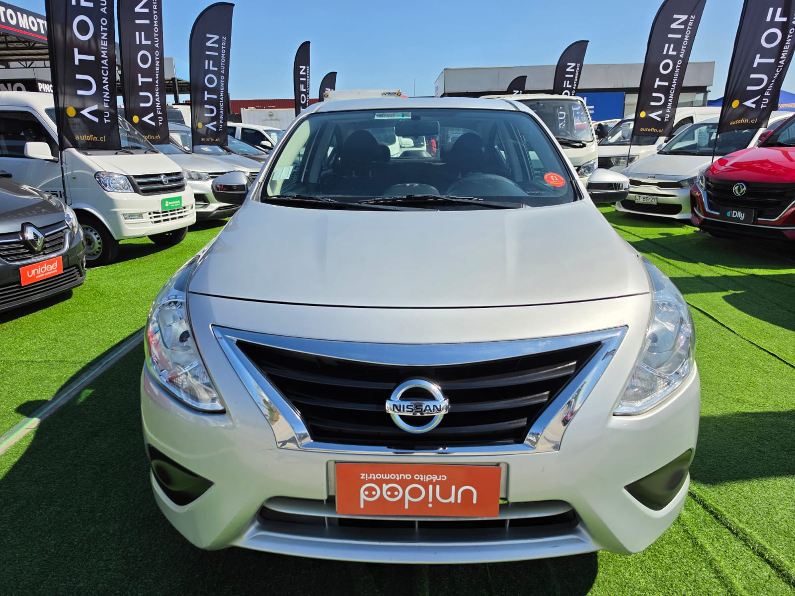 Nissan Versa — foto 36 de 40