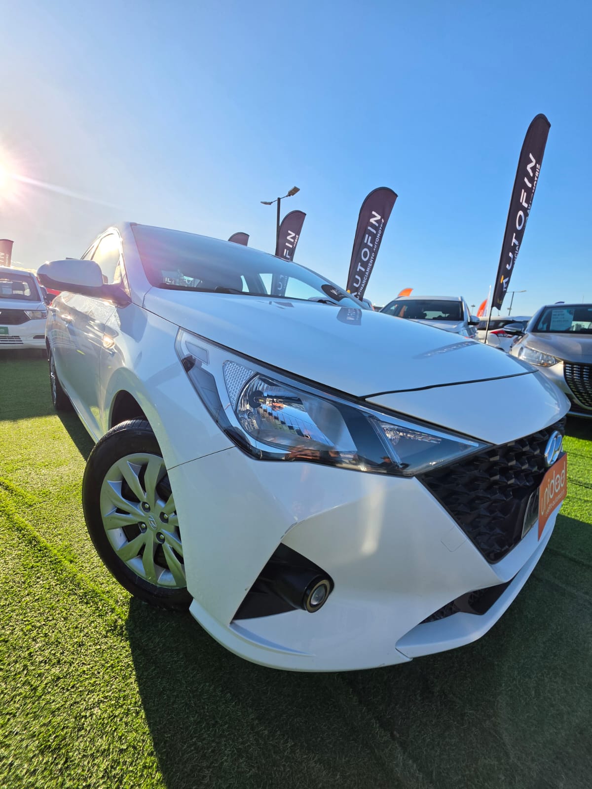 Hyundai Accent — foto 8 de 40