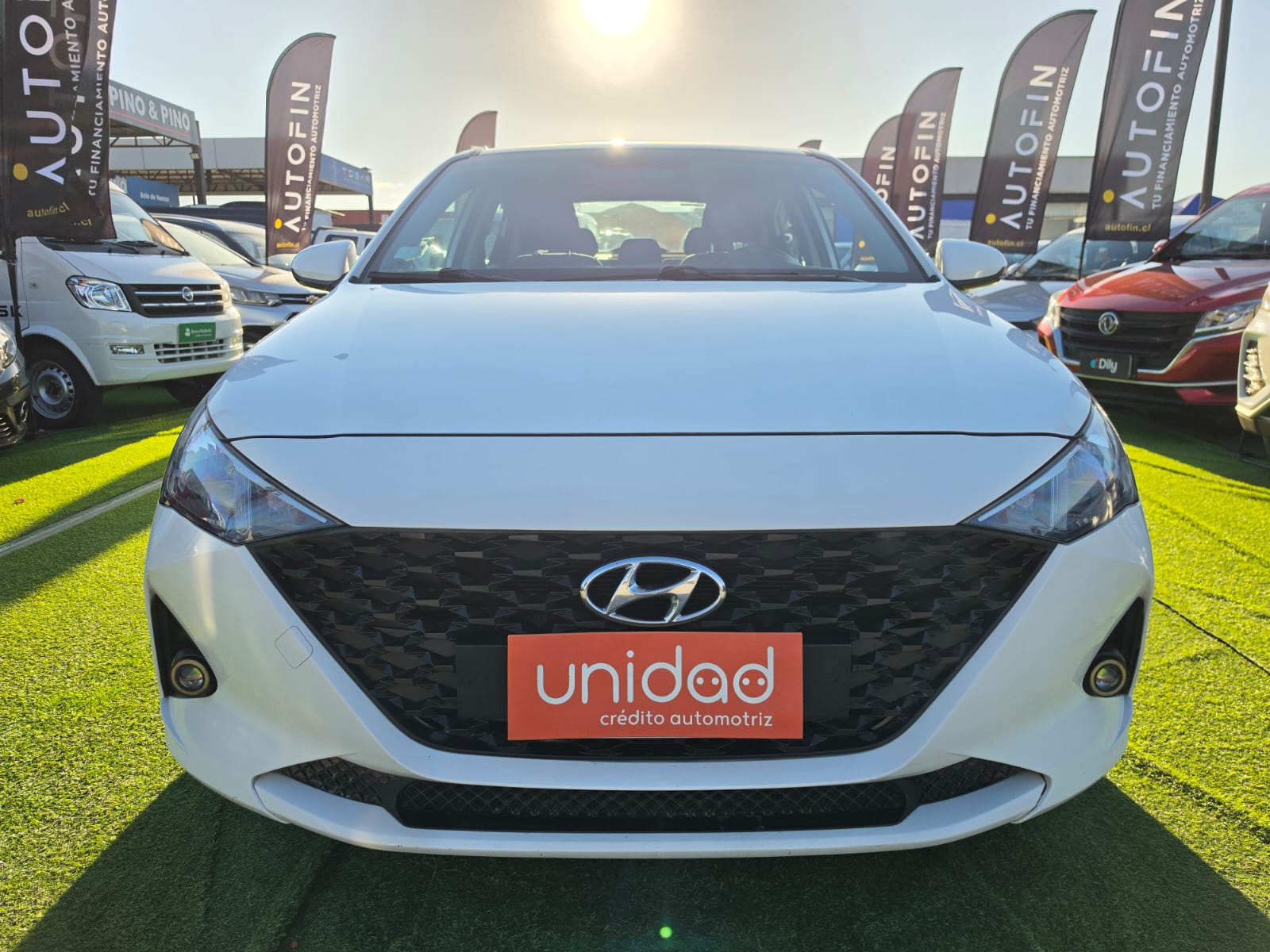 Hyundai Accent — foto 10 de 40