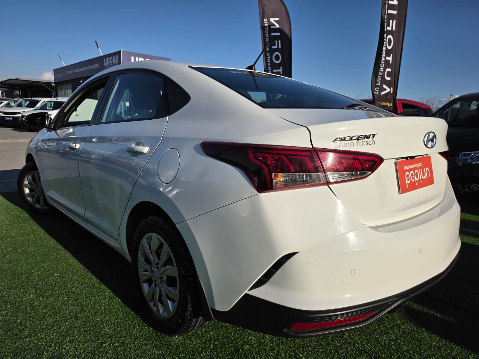 Hyundai Accent — foto 17 de 40