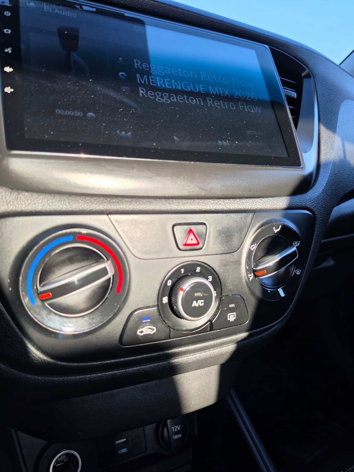 Hyundai Accent — foto 28 de 40