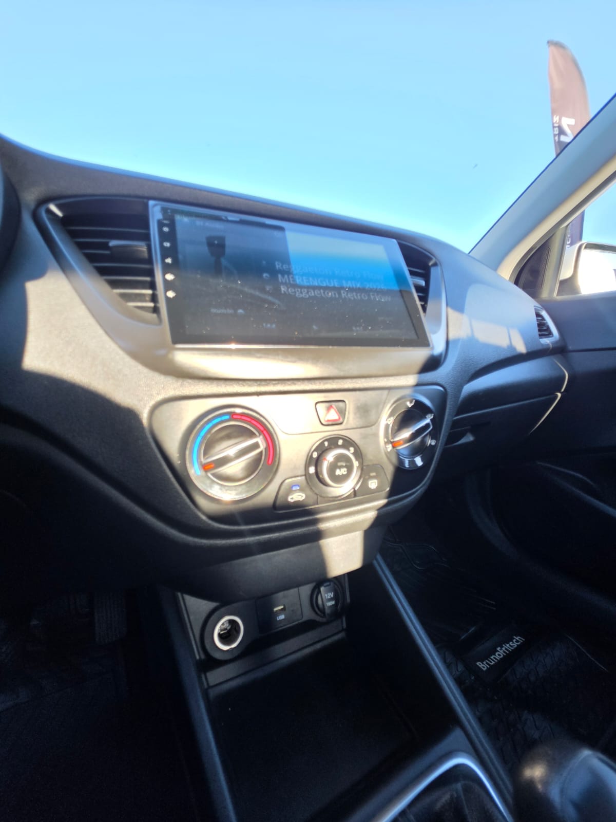 Hyundai Accent — foto 31 de 40