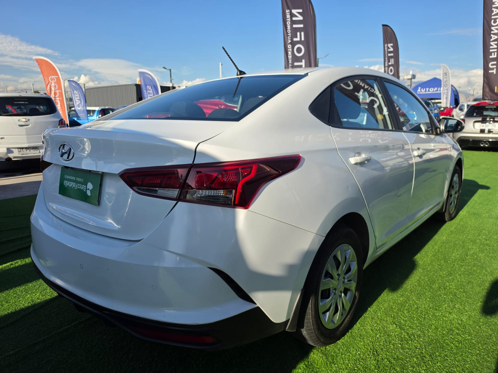 Hyundai Accent — foto 40 de 40