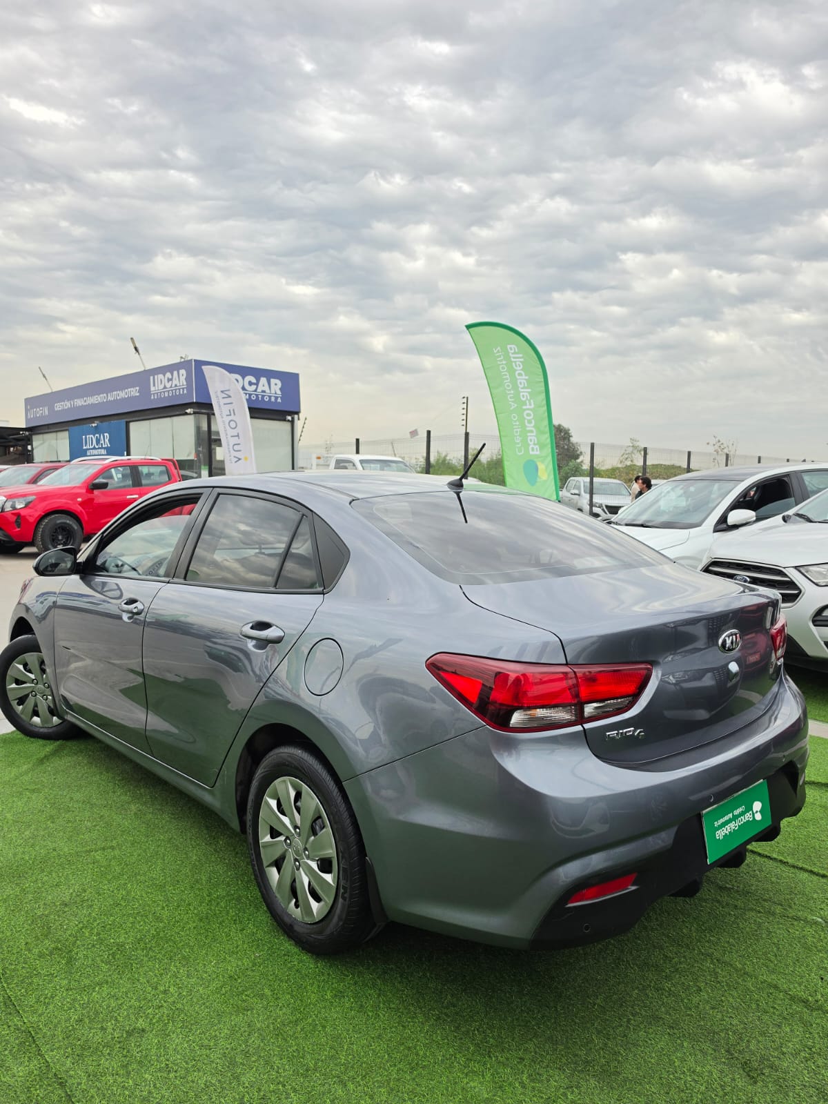 KIA Rio4 — foto 14 de 33