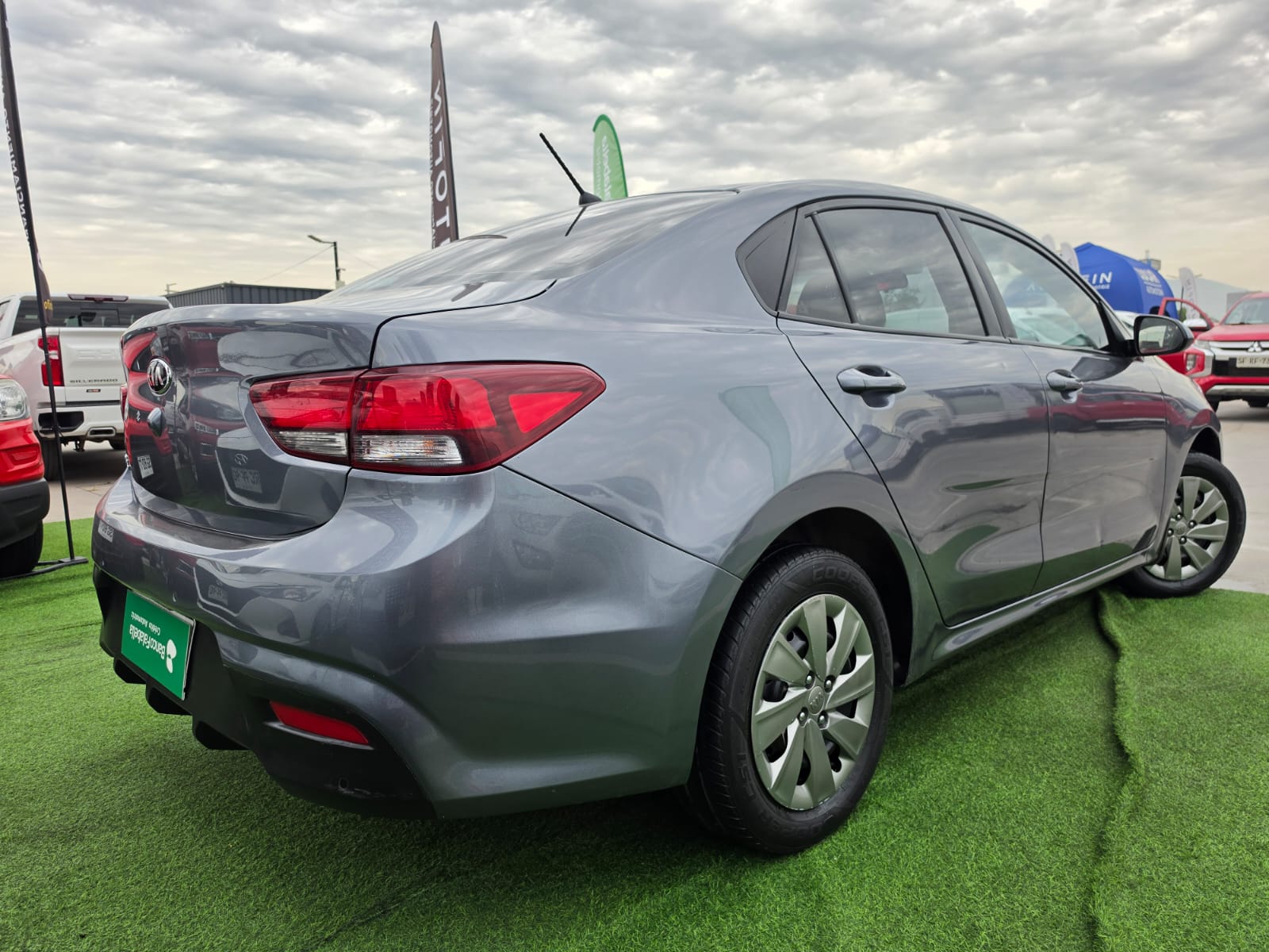 KIA Rio4 — foto 17 de 33