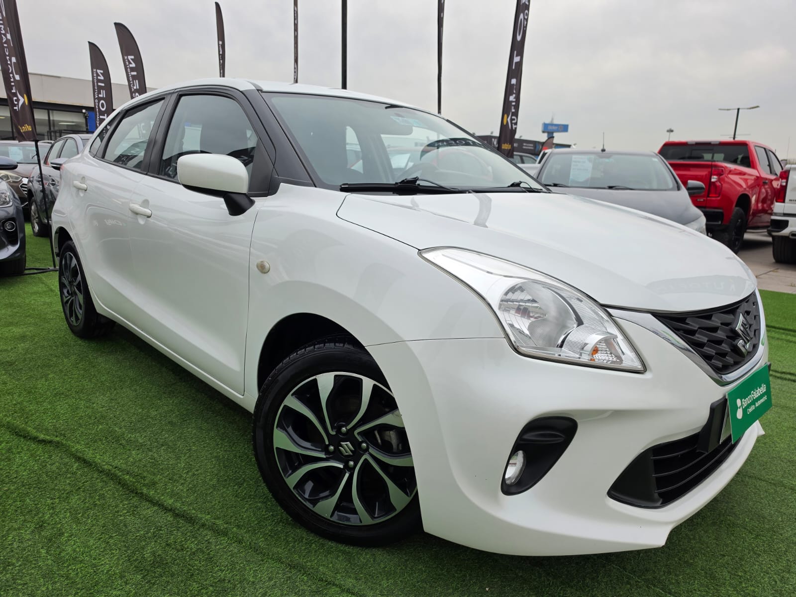 Suzuki Baleno — foto 38 de 39