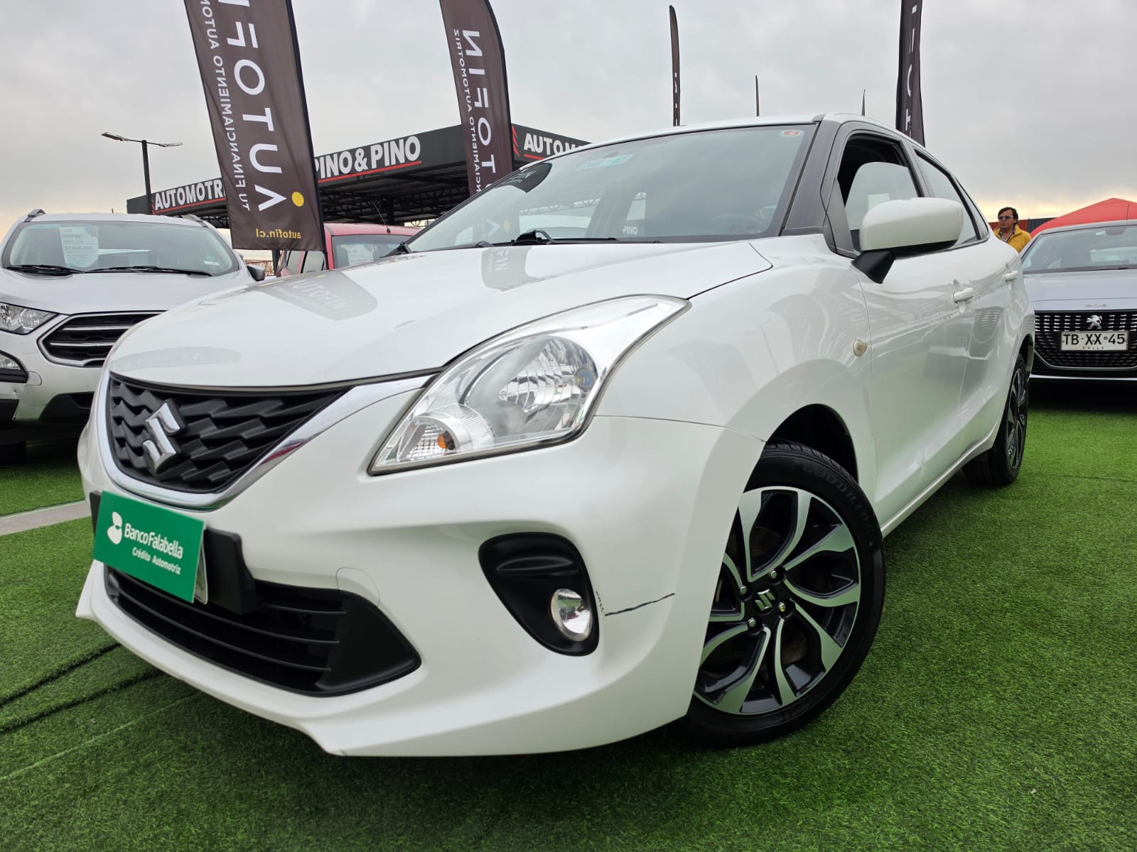 Suzuki Baleno — foto 25 de 39