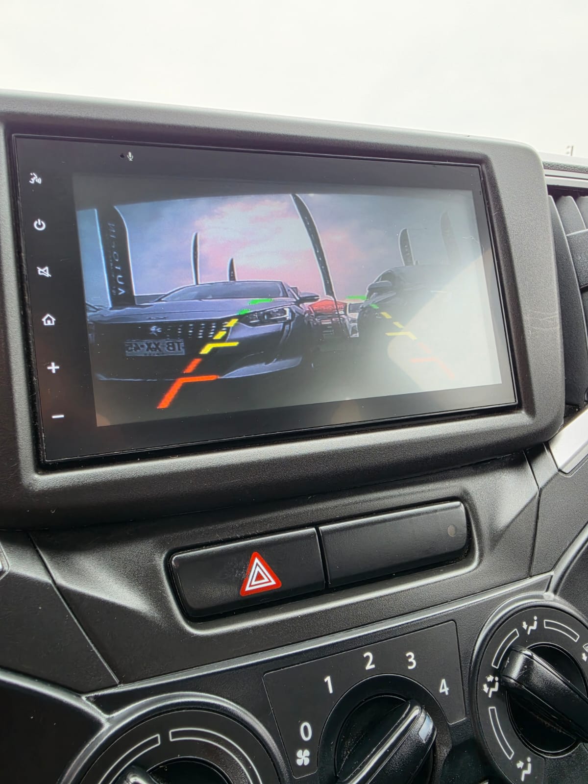 Suzuki Baleno — foto 29 de 39