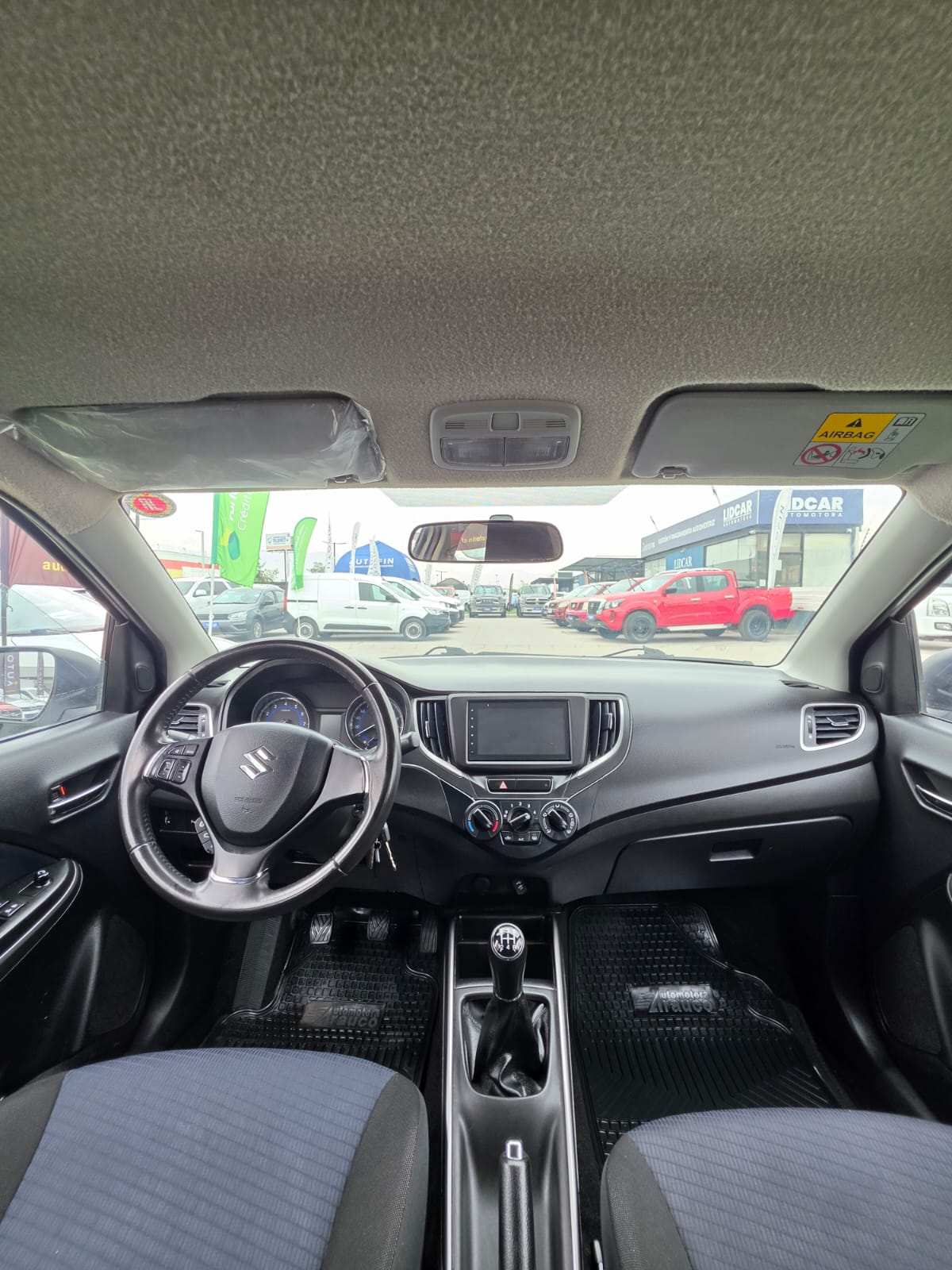 Suzuki Baleno — foto 34 de 39