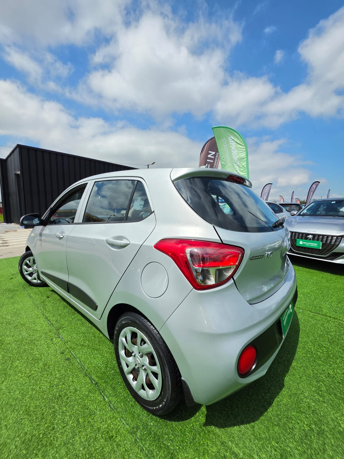 Hyundai Grand I10 — foto 28 de 40