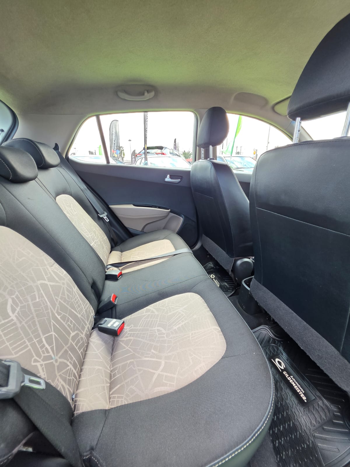 Hyundai Grand I10 — foto 10 de 40