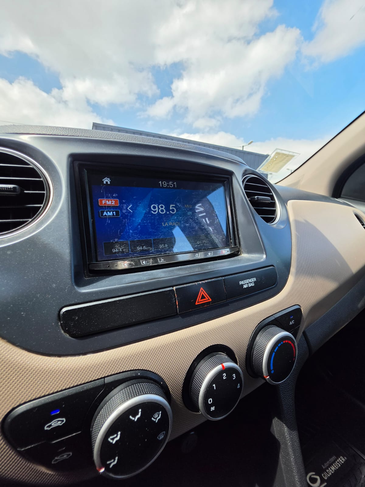 Hyundai Grand I10 — foto 9 de 40