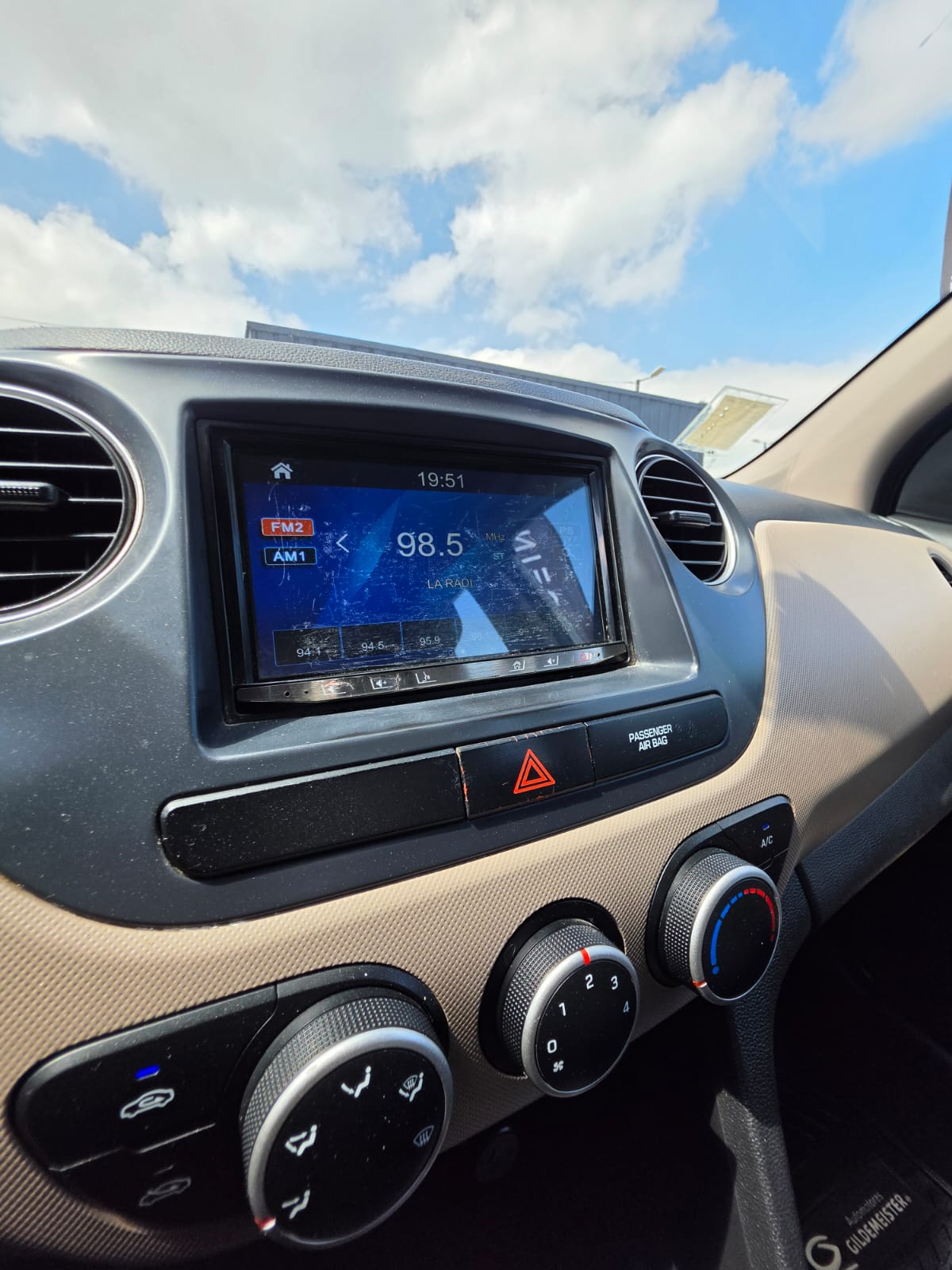 Hyundai Grand I10 — foto 8 de 40