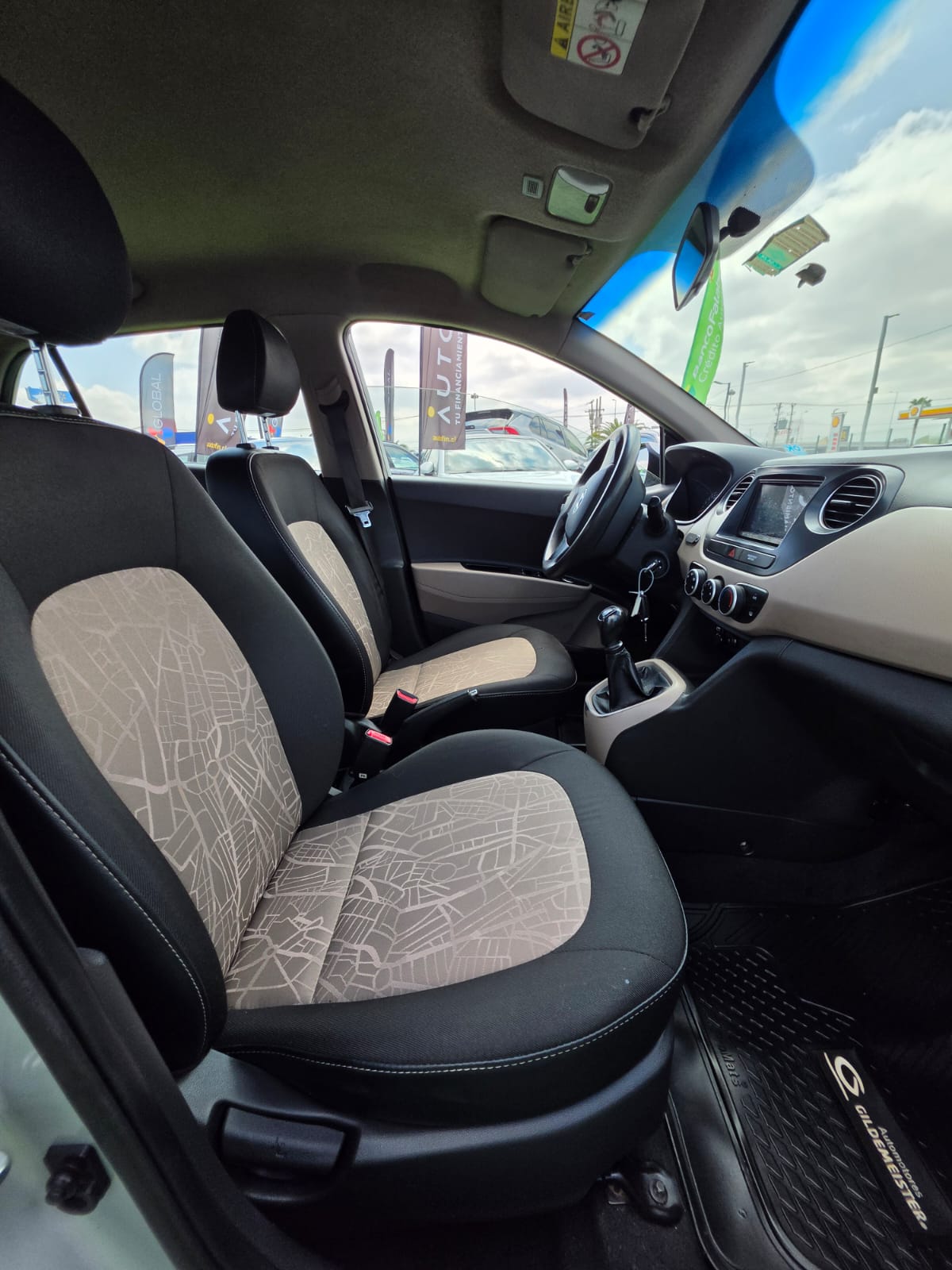 Hyundai Grand I10 — foto 11 de 40